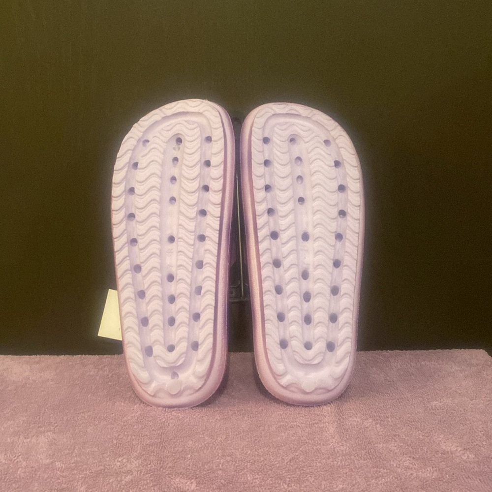Metallic Slides - Picture 3 of 5